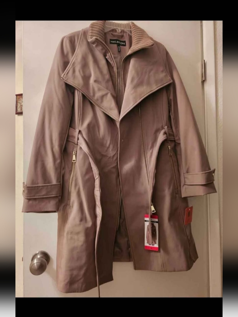 New womans size Medium brown belted Trench coat
